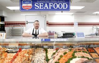 Midwestern consumers embrace Hy-Vee’s sustainable seafood offerings